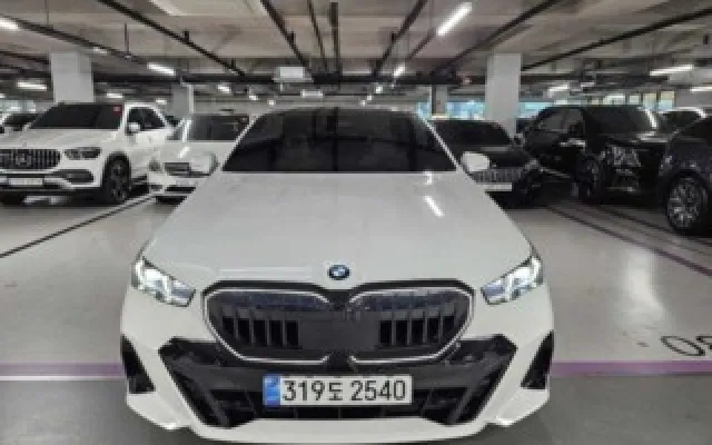 수원중고차시세표 5시리즈 (G60) 520i 매물 사진 12 - 2026/01 9,700km