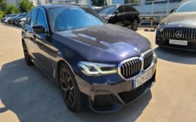수원중고차시세표 5시리즈 (G30) 530i M 스포츠 매물 사진 11 - 2022/05 107,176km